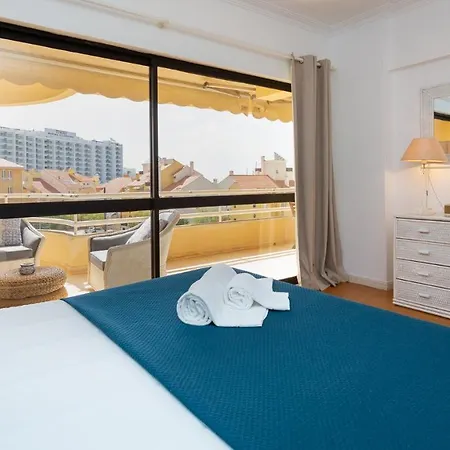 Marina 2bdr With Balcony & Pool - 5min From By Lovelystay Quarteira
