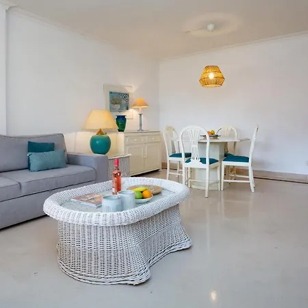 Marina 2bdr With Balcony & Pool - 5min From By Lovelystay * Quarteira