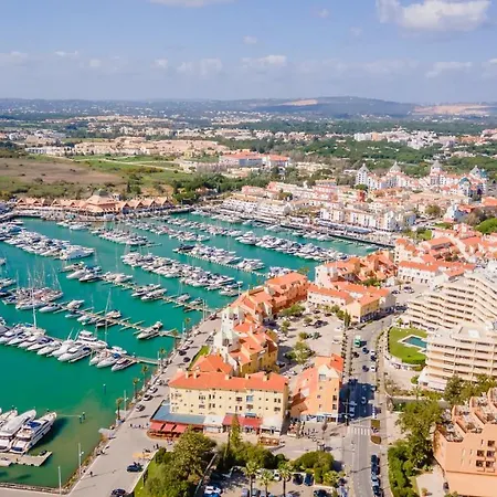 Marina 2bdr With Balcony & Pool - 5min From By Lovelystay