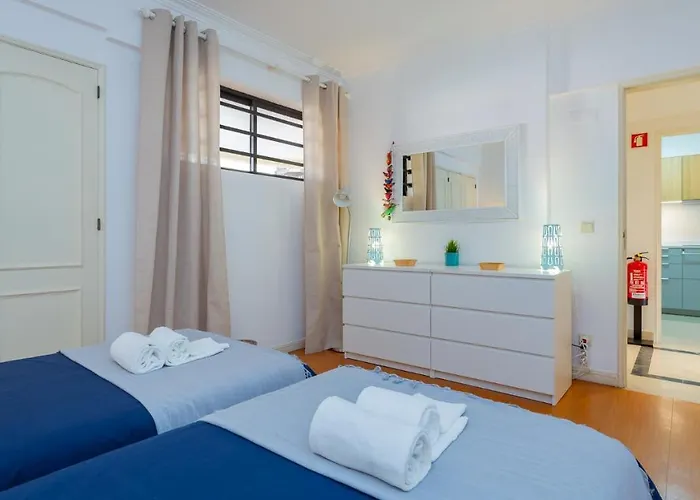Marina 2bdr With Balcony & Pool - 5min From By Lovelystay Apartment Quarteira