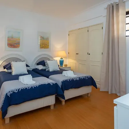 Apartment Marina 2bdr With Balcony & Pool - 5min From By Lovelystay *