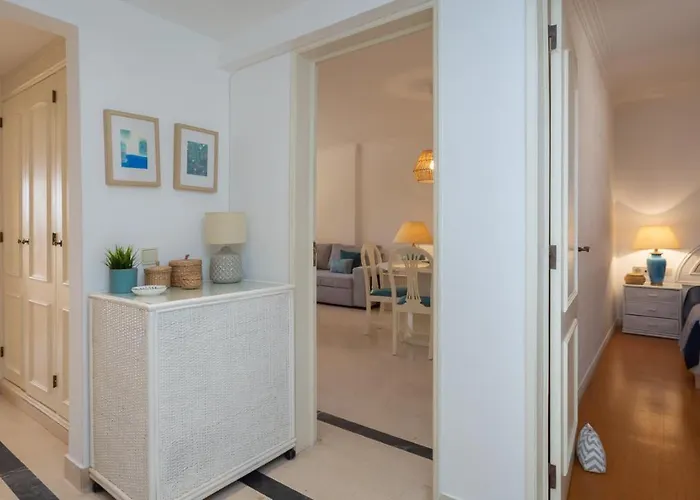 Marina 2bdr With Balcony & Pool - 5min From By Lovelystay Apartament Quarteira